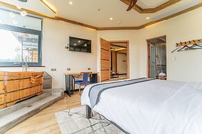 The Bamboo Leaf Yangshuo