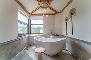 The Bamboo Leaf Yangshuo