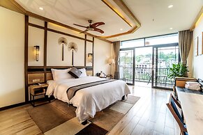 The Bamboo Leaf Yangshuo