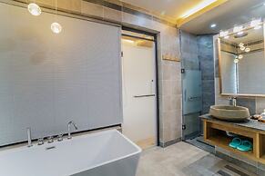 The Bamboo Leaf Yangshuo