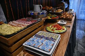 Santiny Hotel & Restaurant