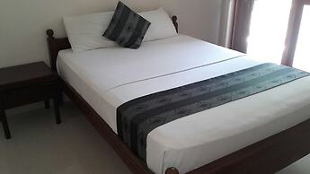 Araliya Blue Beach View Hotel