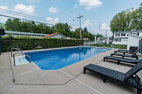 Mount Coolidge Motel