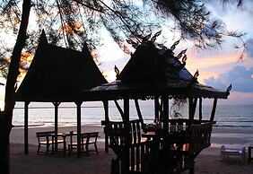 Ao Thong Beach Bungalows & Restaurant