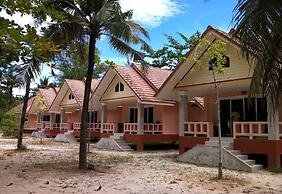 Ao Thong Beach Bungalows & Restaurant
