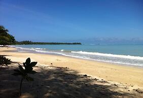 Ao Thong Beach Bungalows & Restaurant