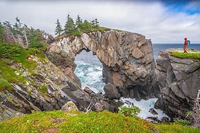 Edge of the Avalon Inn