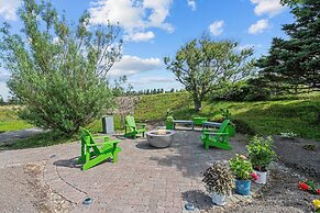 Edge of the Avalon Inn