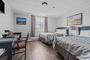 Edge of the Avalon Inn