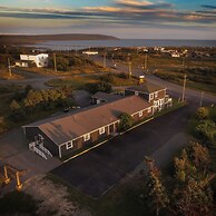 Edge of the Avalon Inn