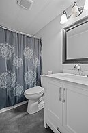 Edge of the Avalon Inn