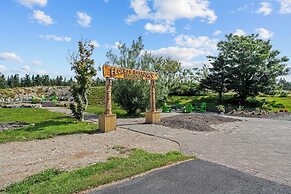 Edge of the Avalon Inn