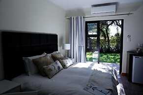 The Hedge Guesthouse