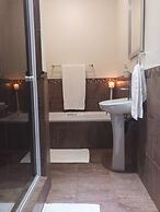 The Hedge Guesthouse