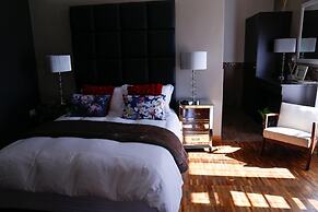 The Hedge Guesthouse