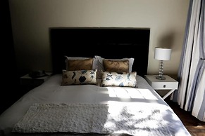 The Hedge Guesthouse