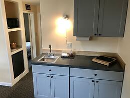 Mt Liberty Cabins and Motel