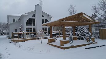 The White House Boutique Bed & Breakfast