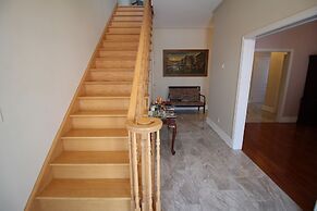 The White House Boutique Bed & Breakfast