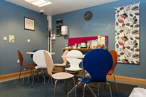 Russell Scott Backpackers Hostel