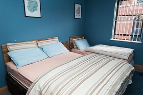 Russell Scott Backpackers Hostel