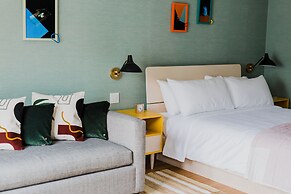 Drake Devonshire and Motor Inn