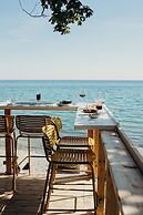 Drake Devonshire and Motor Inn