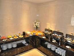 GreenTree Inn Taizhou Taixing East Guoqing Road RT Mart Business Hotel