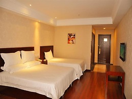 GreenTree Inn Taizhou Taixing East Guoqing Road RT Mart Business Hotel