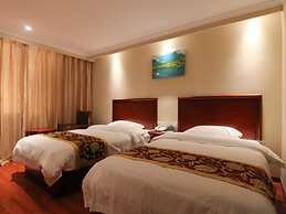 GreenTree Inn JiangSu ZHenjiang Jurong Yalong Hotel