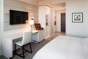 The Elizabeth Hotel, Autograph Collection