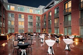 The Elizabeth Hotel, Autograph Collection