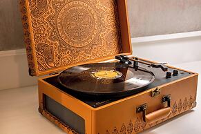 The Elizabeth Hotel, Autograph Collection