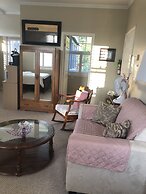 Bluewaters Retreat Bachelor Unit