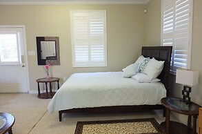 Bluewaters Retreat Bachelor Unit