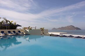 DoubleTree by Hilton Mazatlan