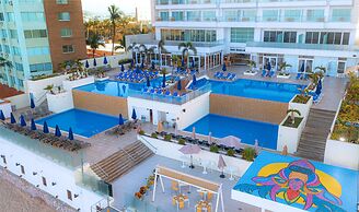 DoubleTree by Hilton Mazatlan