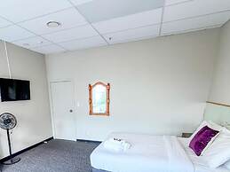 Aura Hotel