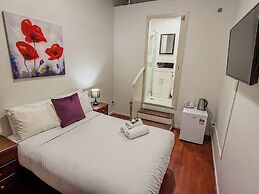 Aura Hotel
