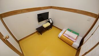 So Hyeon Dang Hanok Guesthouse