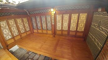So Hyeon Dang Hanok Guesthouse