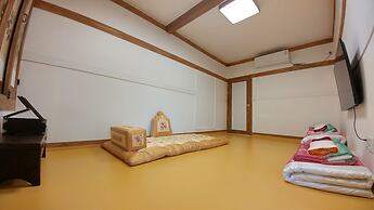 So Hyeon Dang Hanok Guesthouse