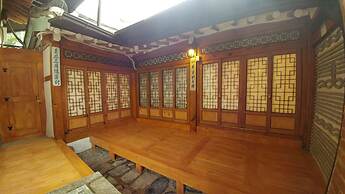 So Hyeon Dang Hanok Guesthouse