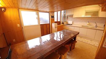 So Hyeon Dang Hanok Guesthouse