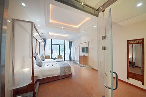 Guilin Crystal Crescent Moon Hotel