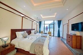 Guilin Crystal Crescent Moon Hotel