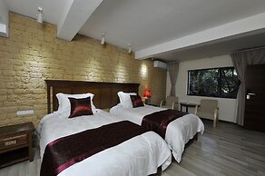 Guilin Crystal Crescent Moon Hotel