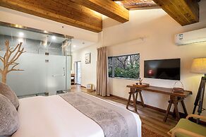 Guilin Crystal Crescent Moon Hotel