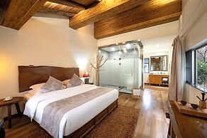 Guilin Crystal Crescent Moon Hotel