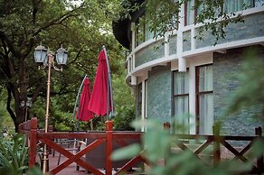 Guilin Crystal Crescent Moon Hotel